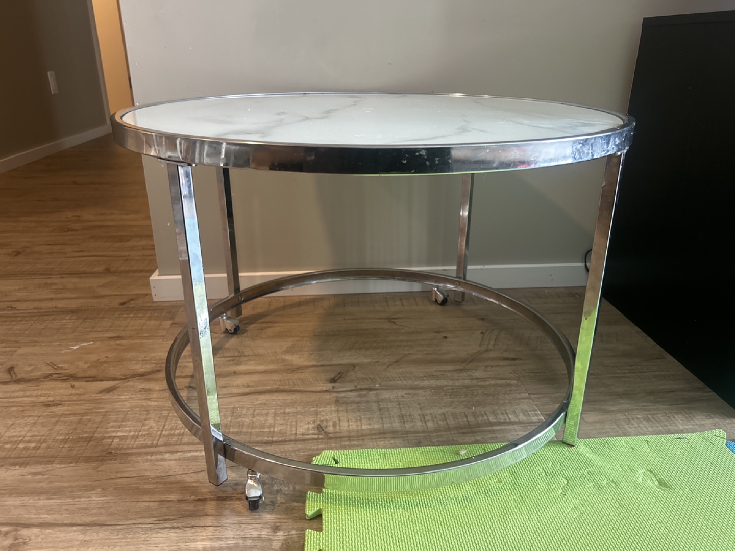 Round Glass Marble-Top Accent Table on Wheels - photo 3