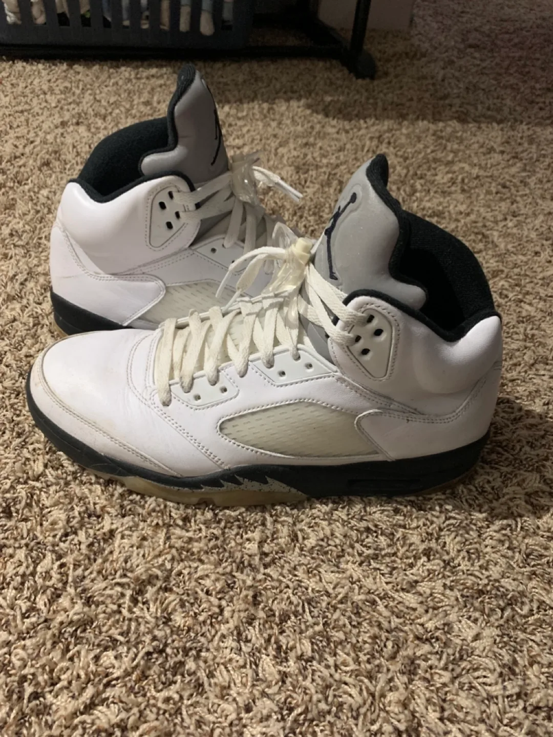 Air Jordan 5 Retro 'Metallic Silver' image indicator(3)
