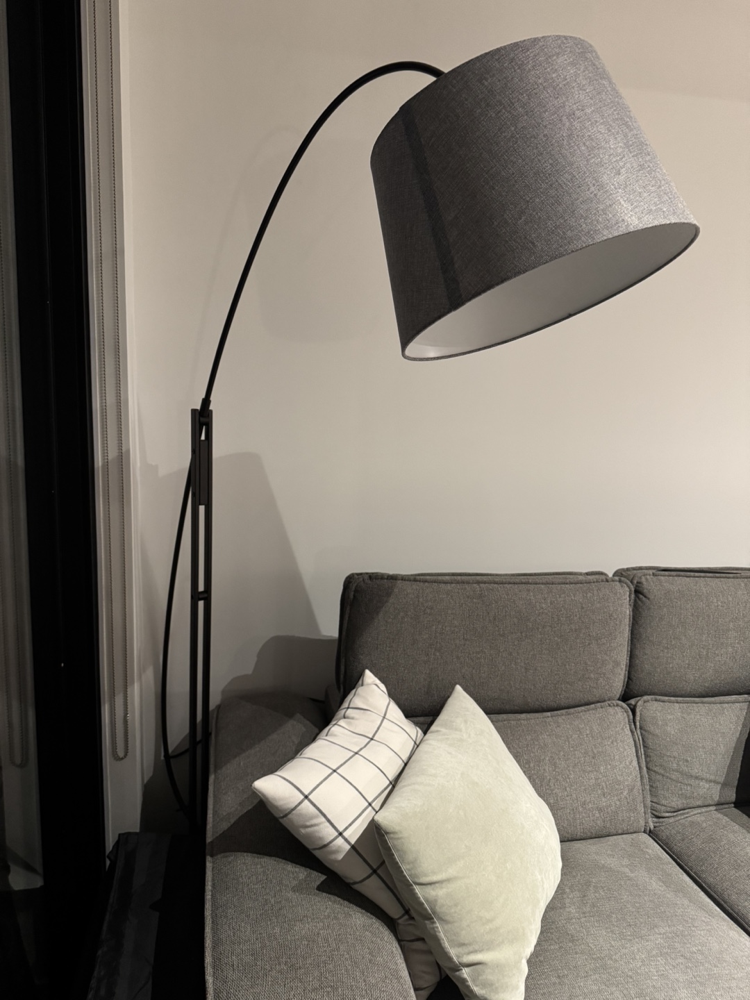 Arc Floor Lamp with Grey Fabric Shade - photo 3