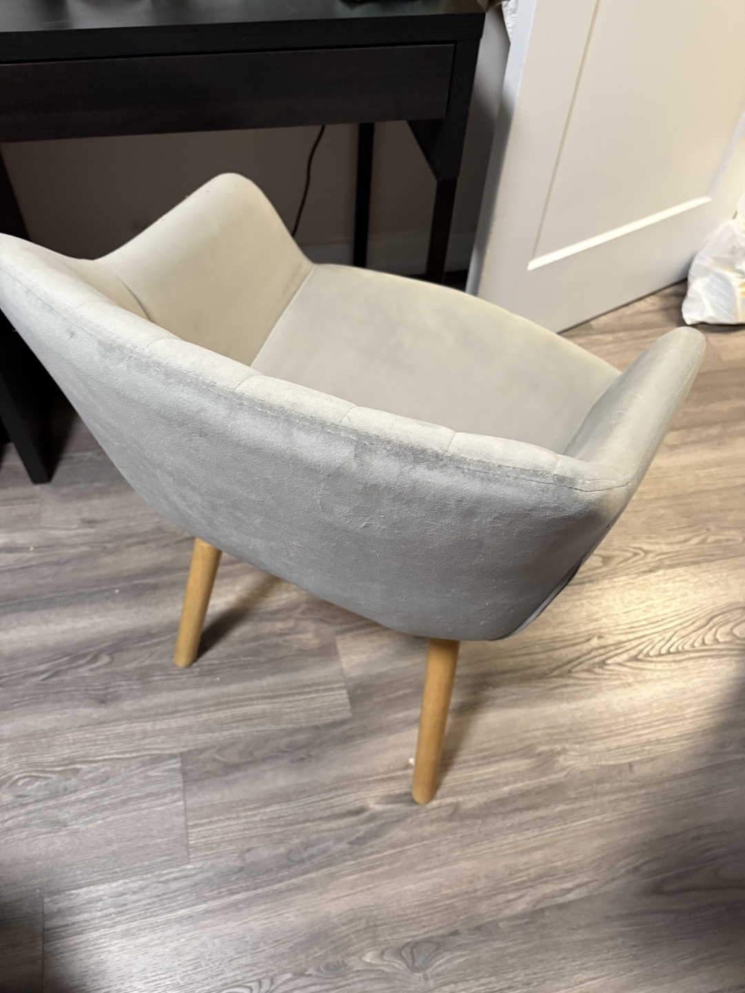 ADSLEV Grey Velvet Dining Chair - photo 4