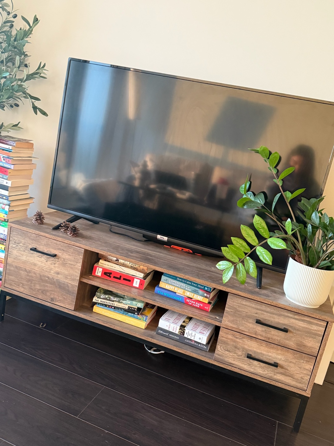 HOMCOM TV Stand for TV with Storage