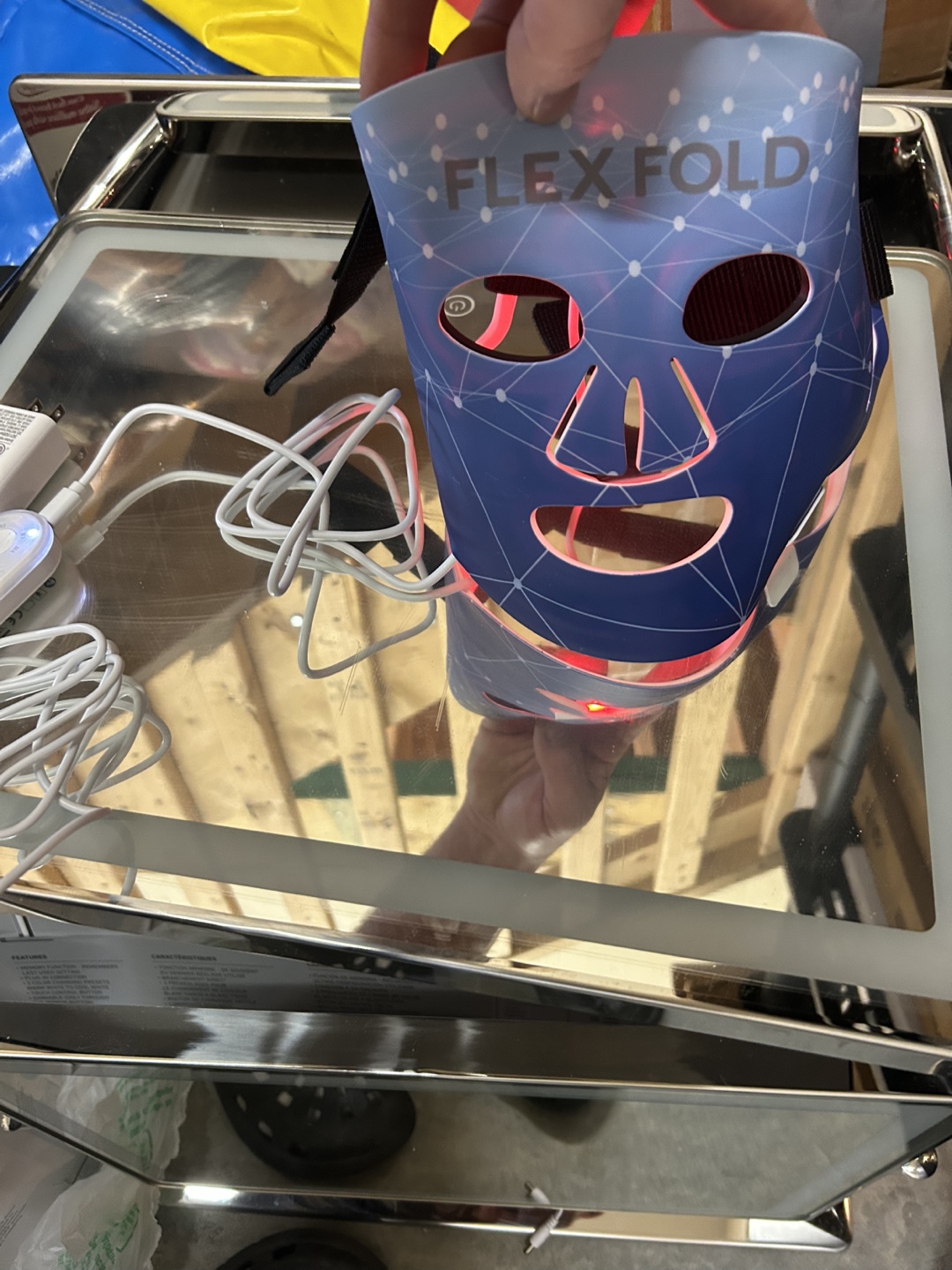 Flex Fold LED Face Mask Light Therapy - photo 4