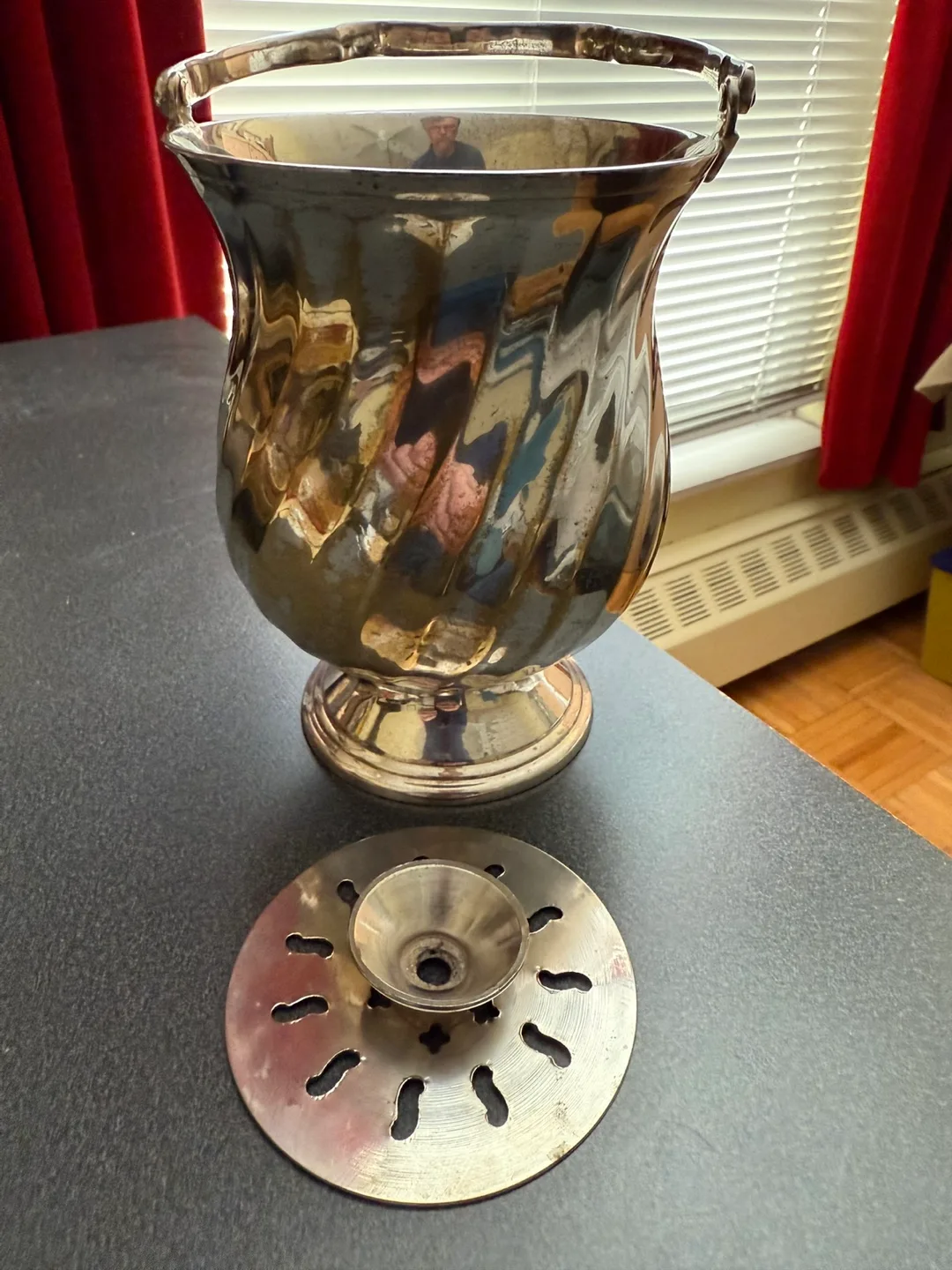 Vintage Silver-Plated Ice Bucket with Stand image indicator(2)