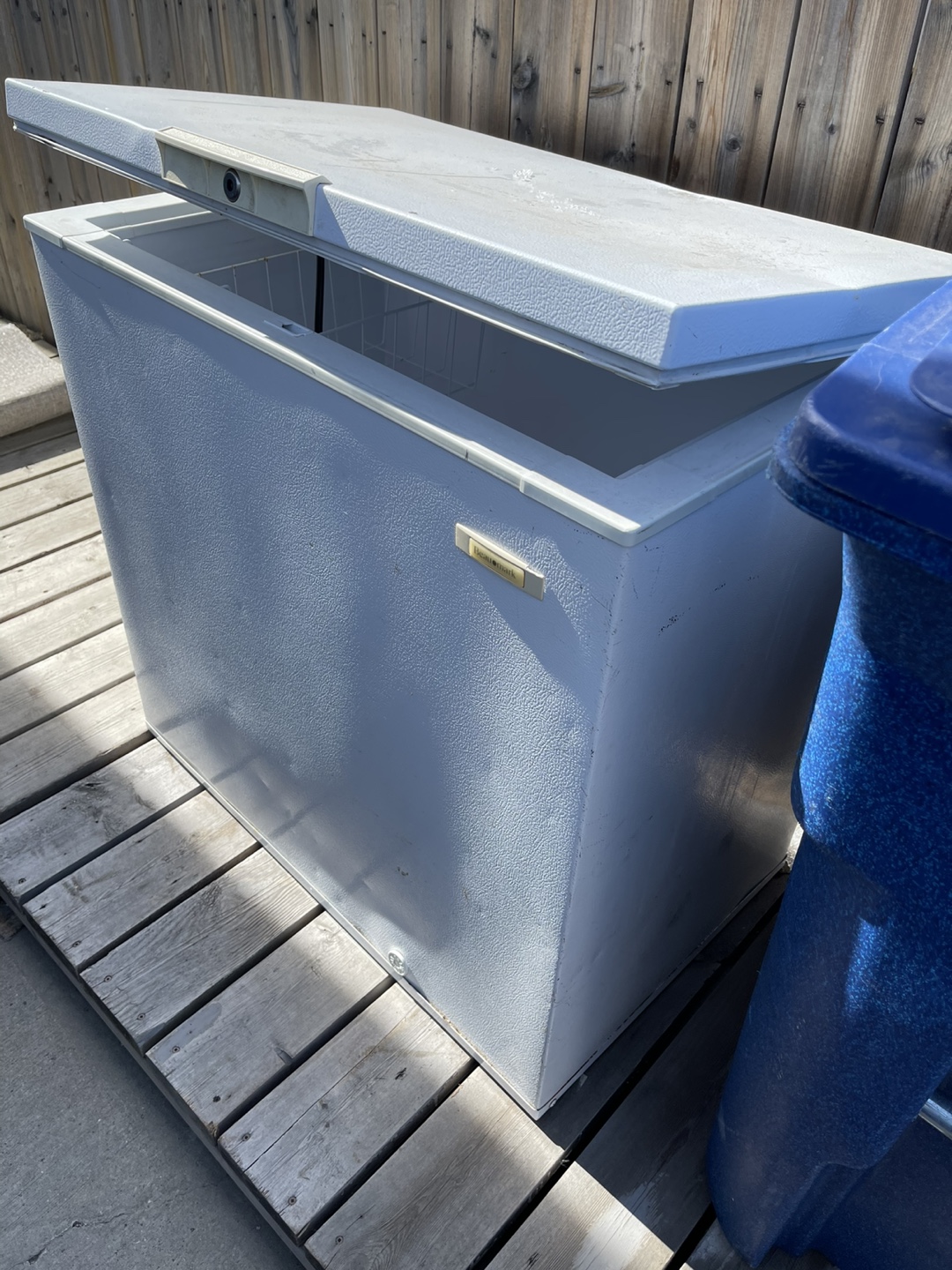Freezer - photo 3