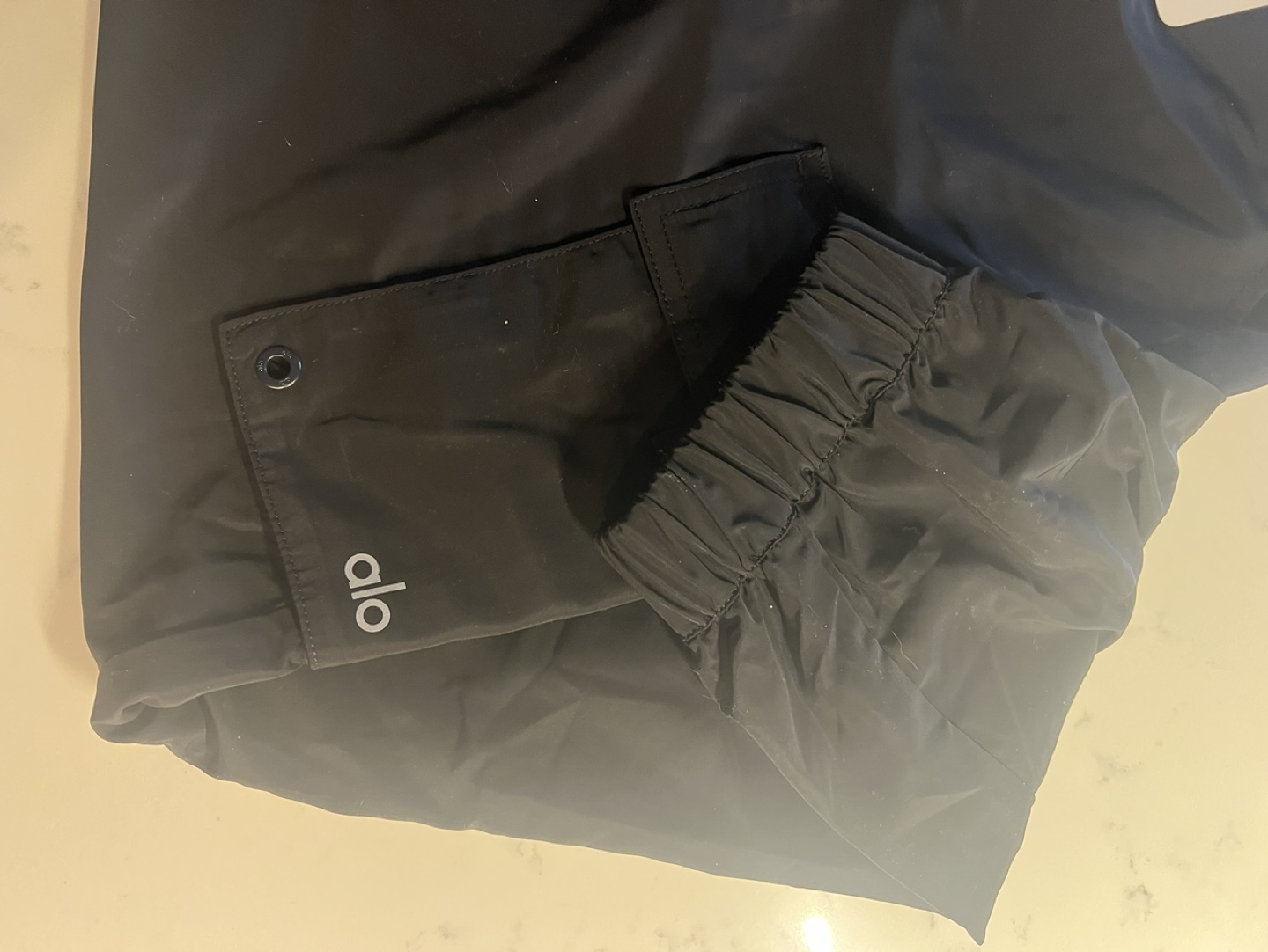 Alo Yoga IT Girl Pant Cargo Crush - Size Small - Black - photo 4