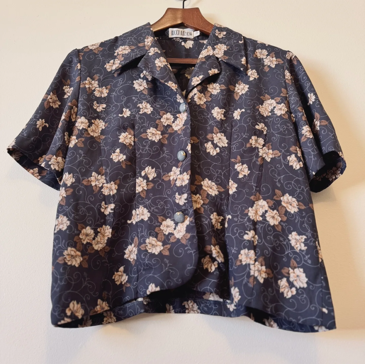 Vintage Floral Button-Up Blouse by Ricci Lizasi image indicator(3)