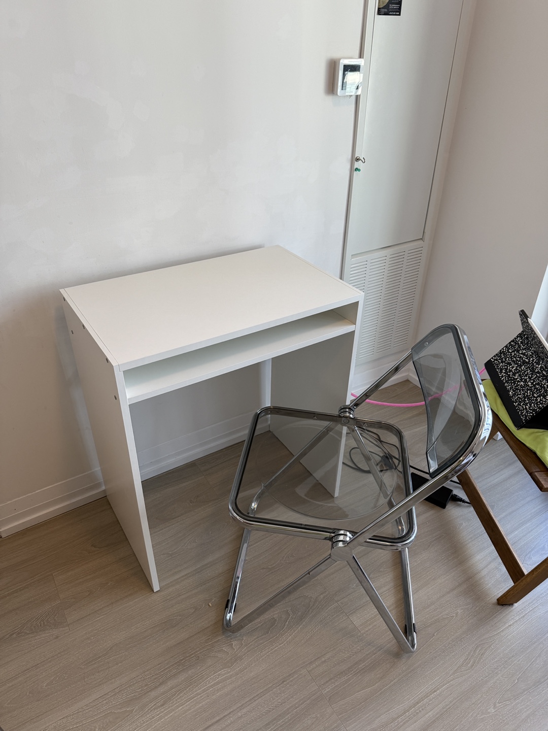 Torald Desk(Ikea) with Folding Chair(Amazon) - photo 2