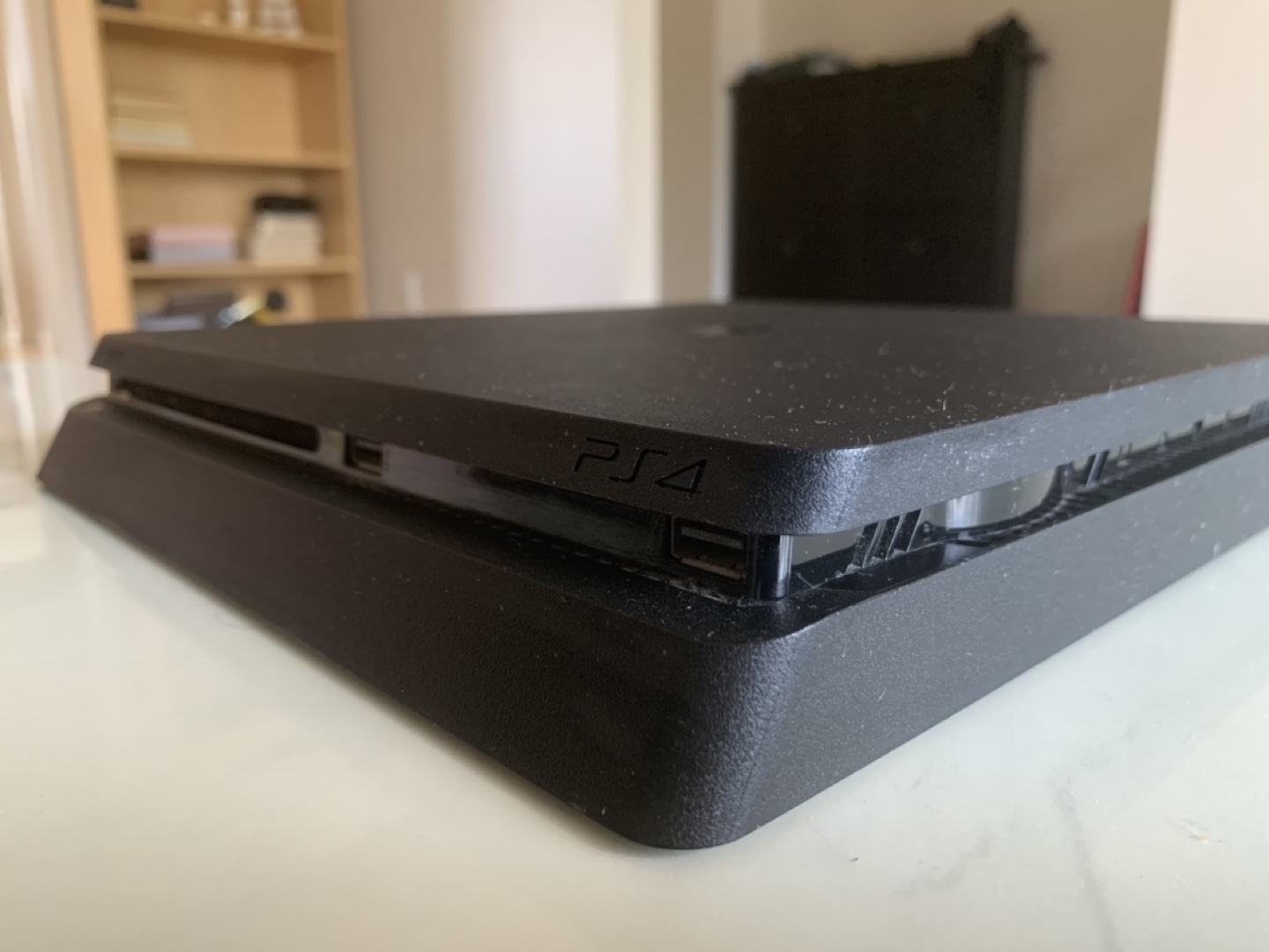 Sony PlayStation Four with controller and charging station - photo 2