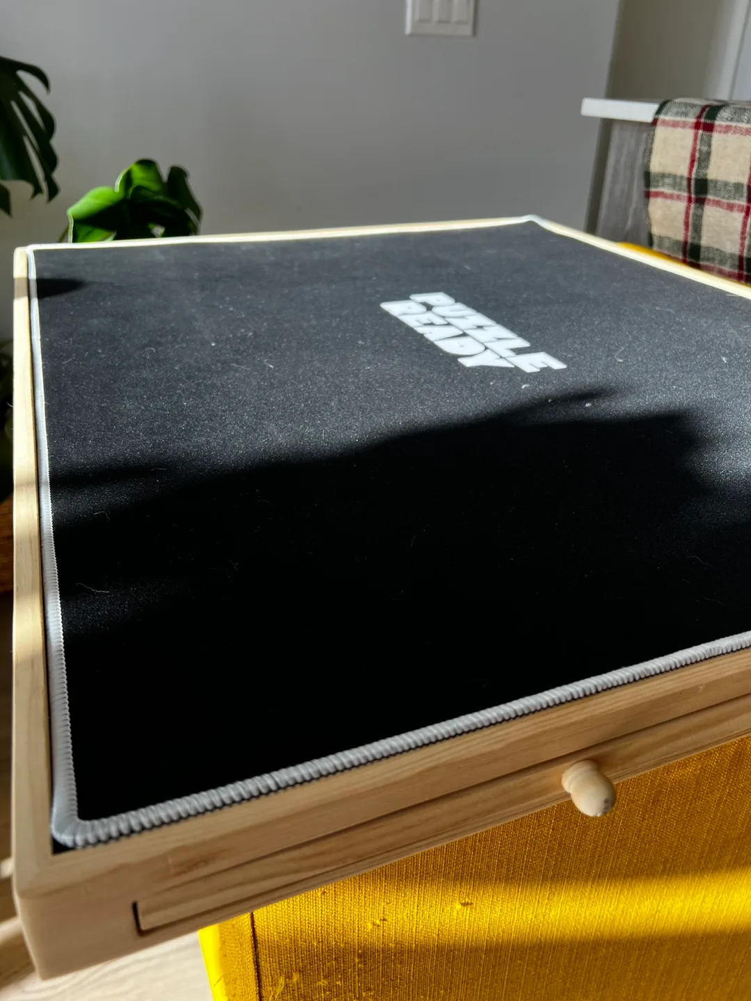 Portable wooden puzzle board with cover mat image indicator(2)