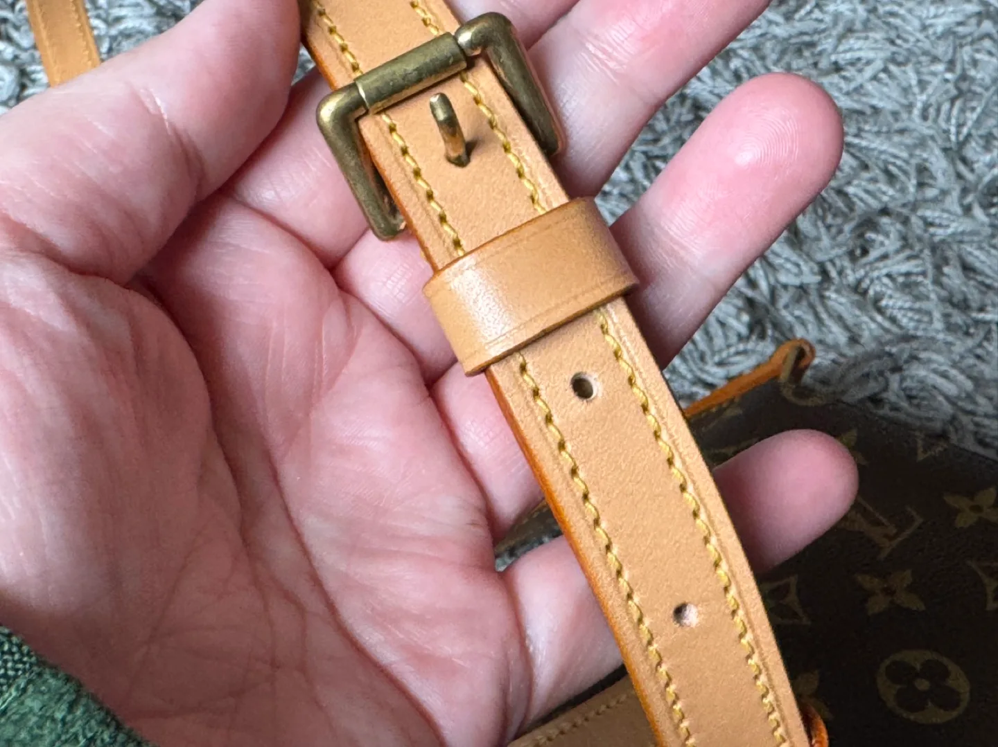 Authentic Louis Vuitton musette Tango long strap image indicator(8)