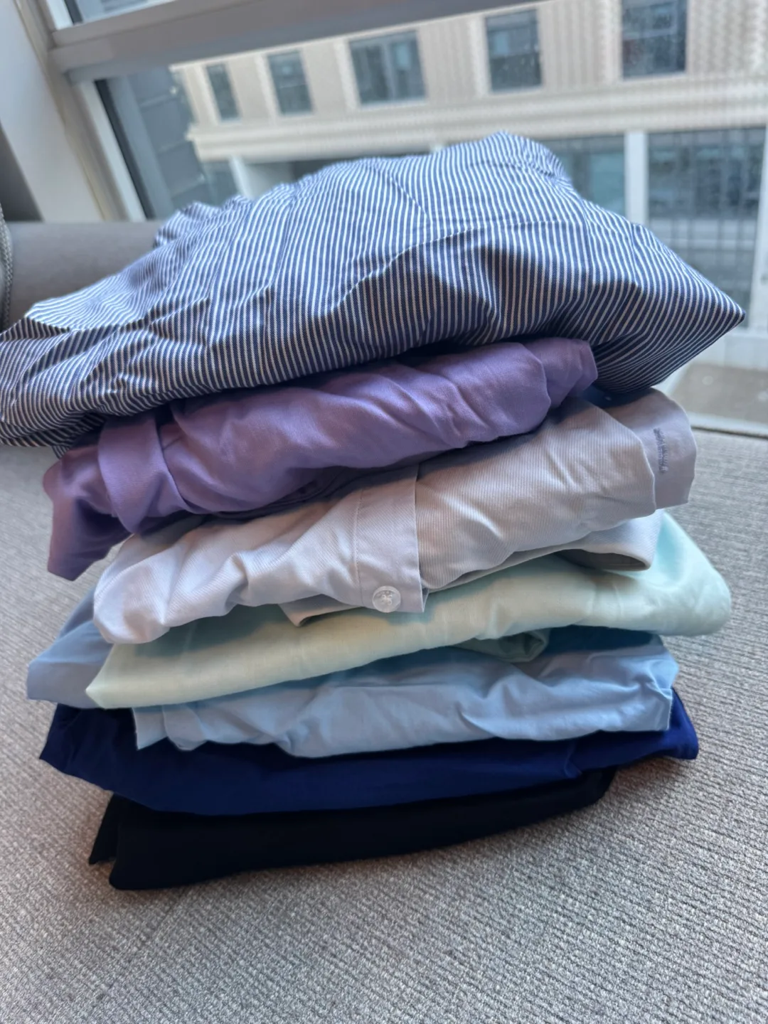 Bundle of 7 Men's Dress Shirts Large image indicator(9)