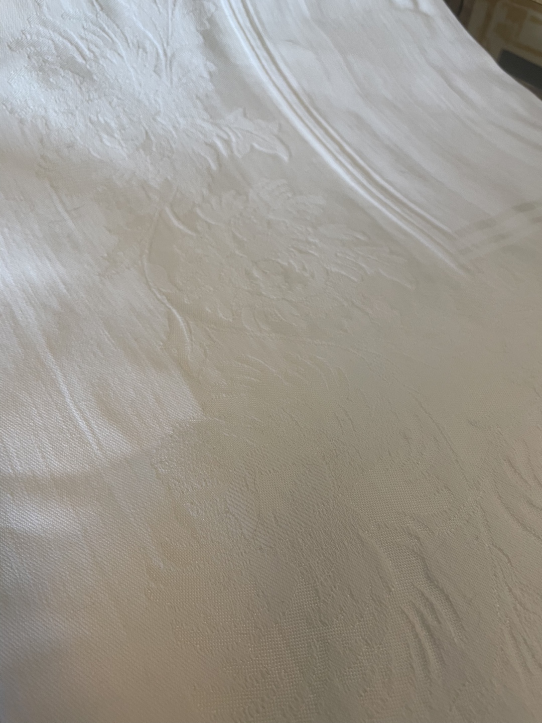 Vintage White Damask Tablecloth - photo 3