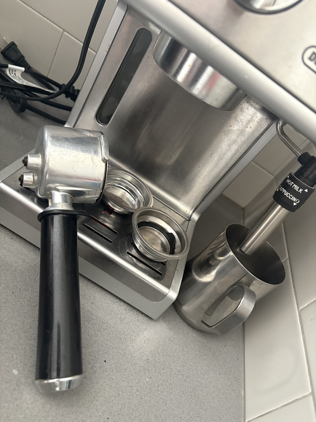 DeLonghi Espresso Machine with Accessories - photo 3