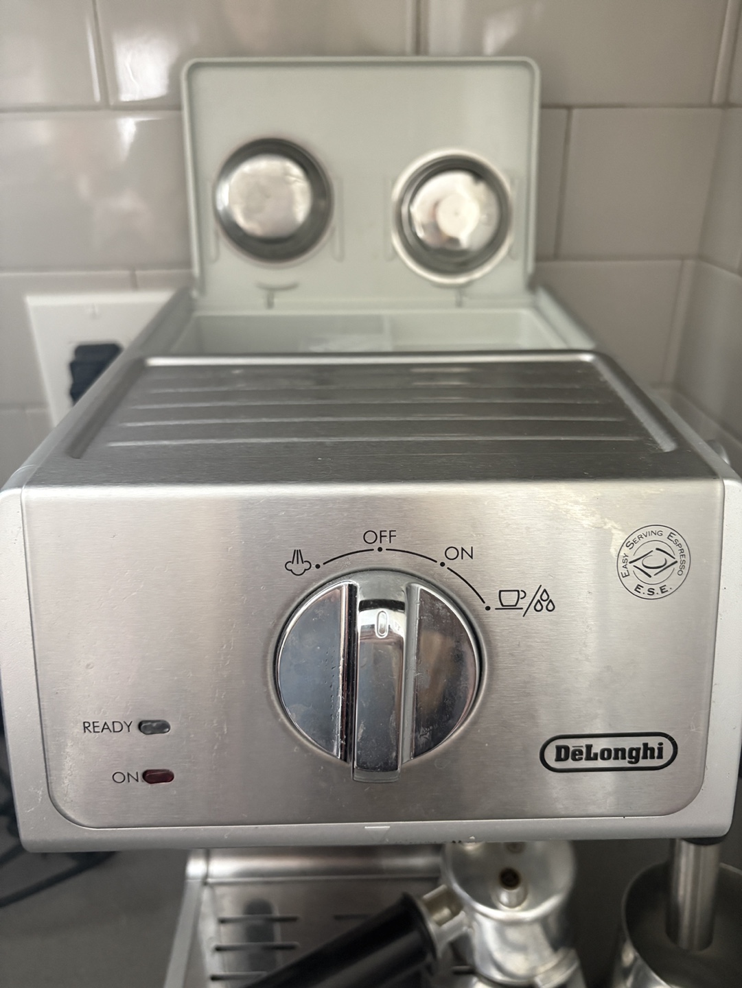 DeLonghi Espresso Machine with Accessories - photo 2
