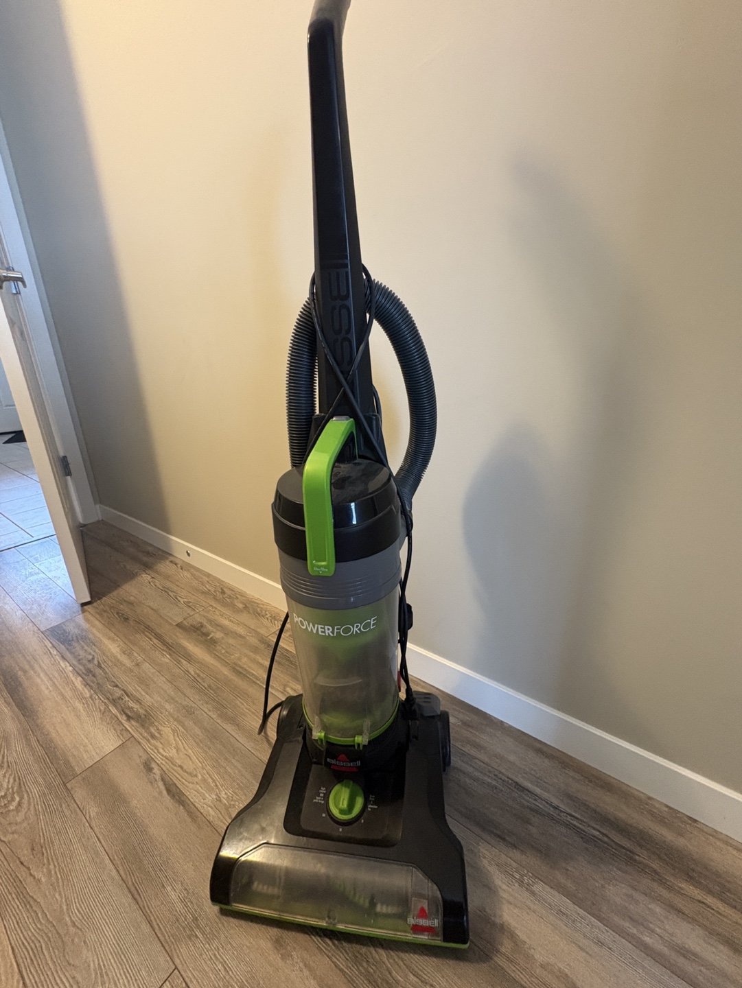 Bissell PowerForce Bagless Upright Vacuum Cleaner - photo 2