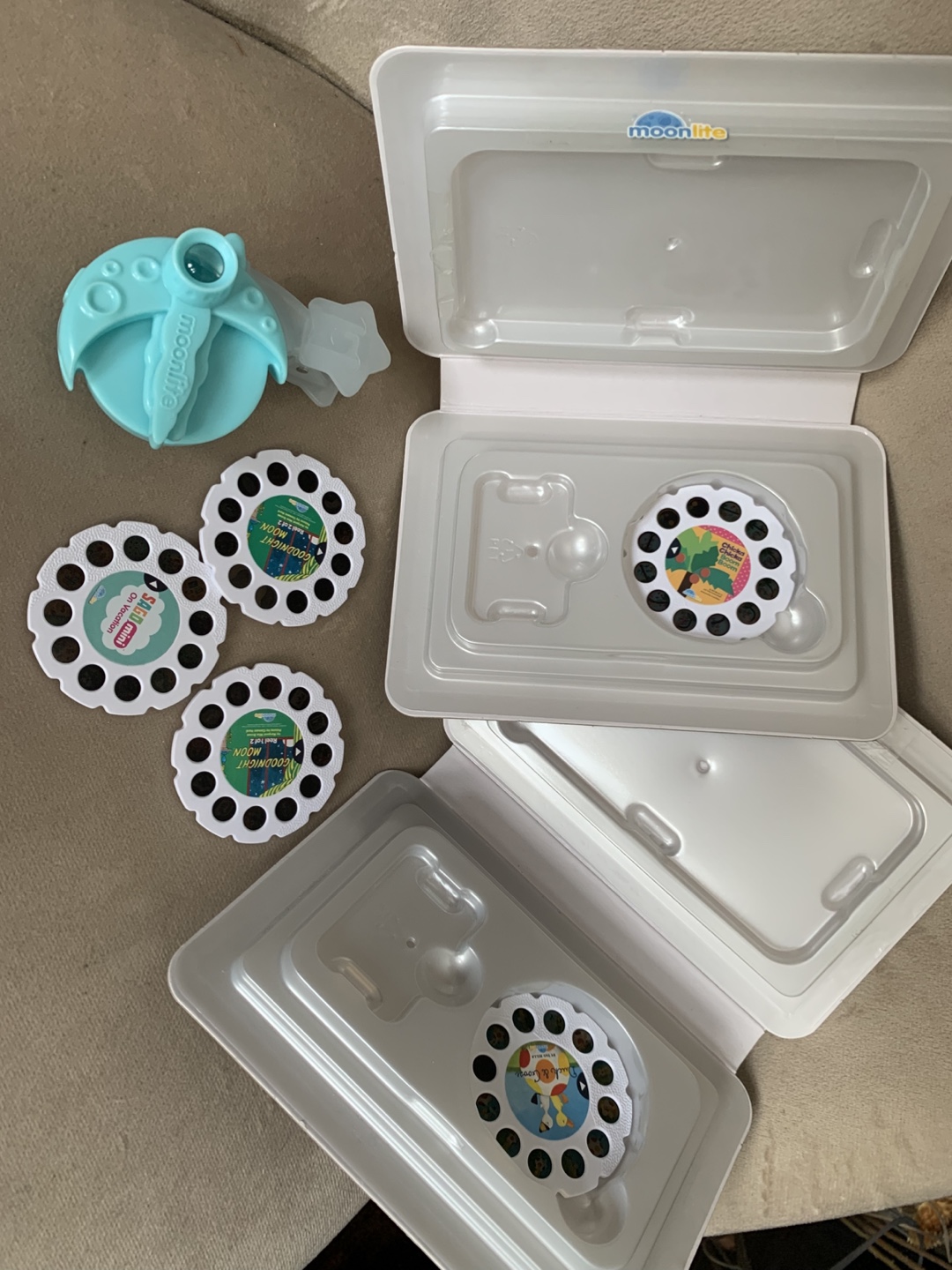 Moonlite Story Reel Projector - photo 3