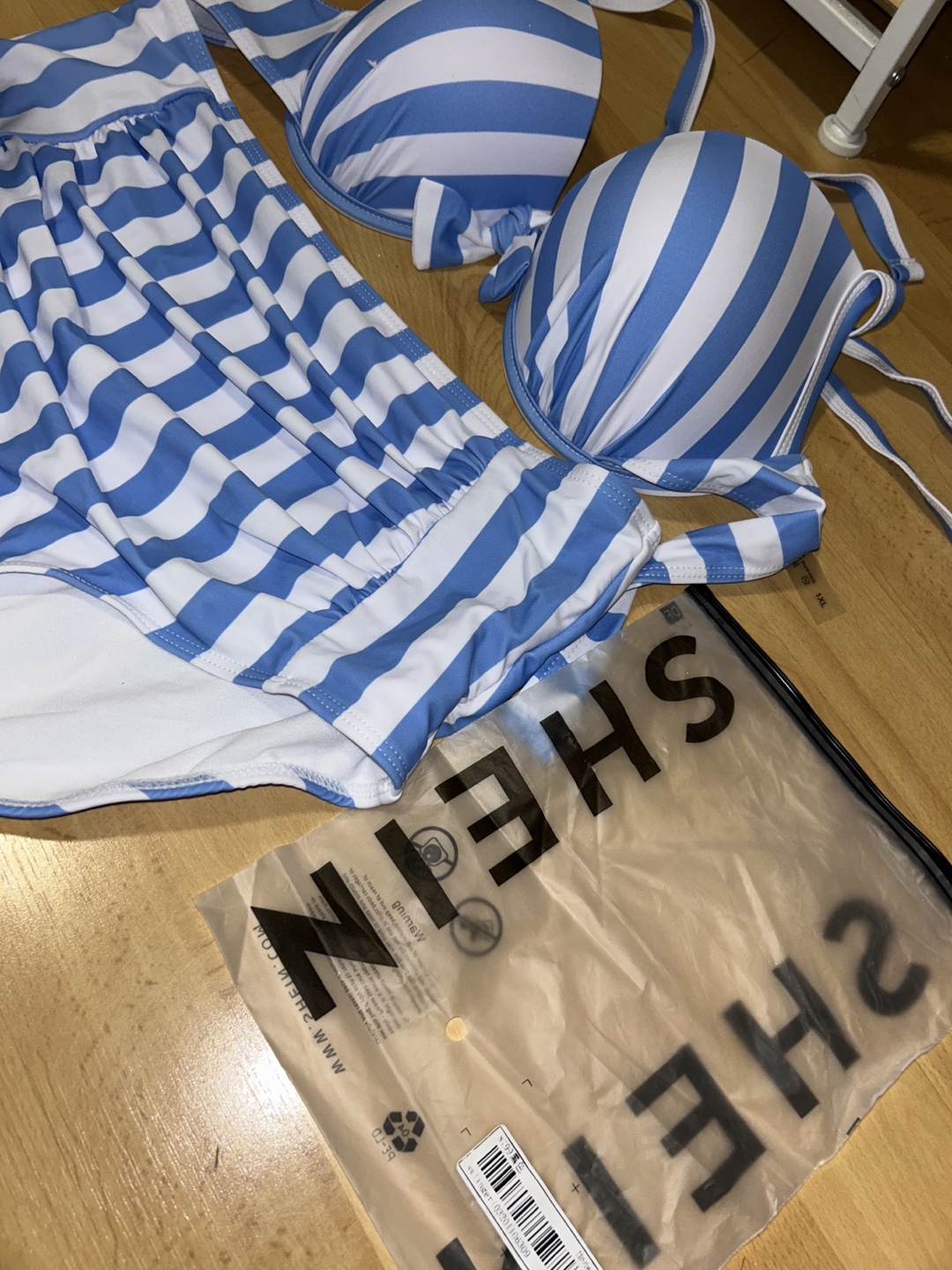 Shein Blue and White Striped Bikini Set - photo 2