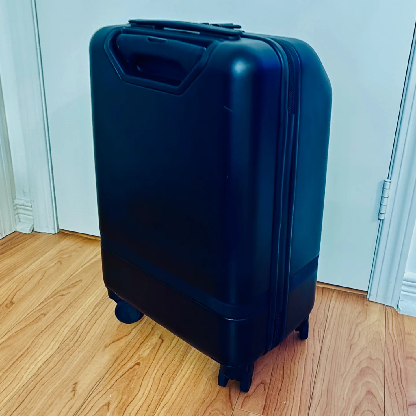 $1000+ NOMATIC Carry-On Pro Suitcase / Luggage / Bag image indicator(4)