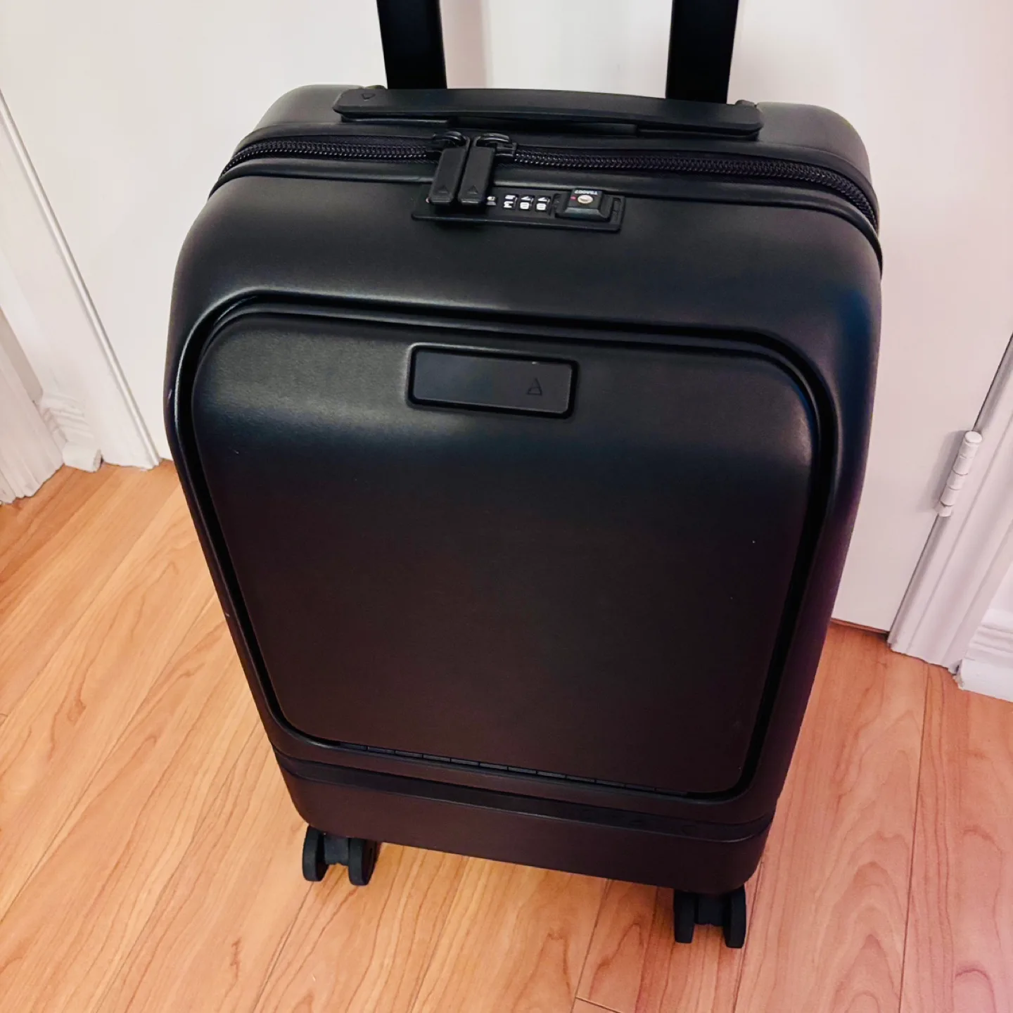 $1000+ NOMATIC Carry-On Pro Suitcase / Luggage / Bag image indicator(2)