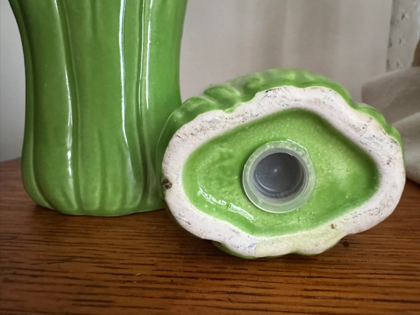 Vintage Ceramic Celery Salt and Pepper Shakers image indicator(4)