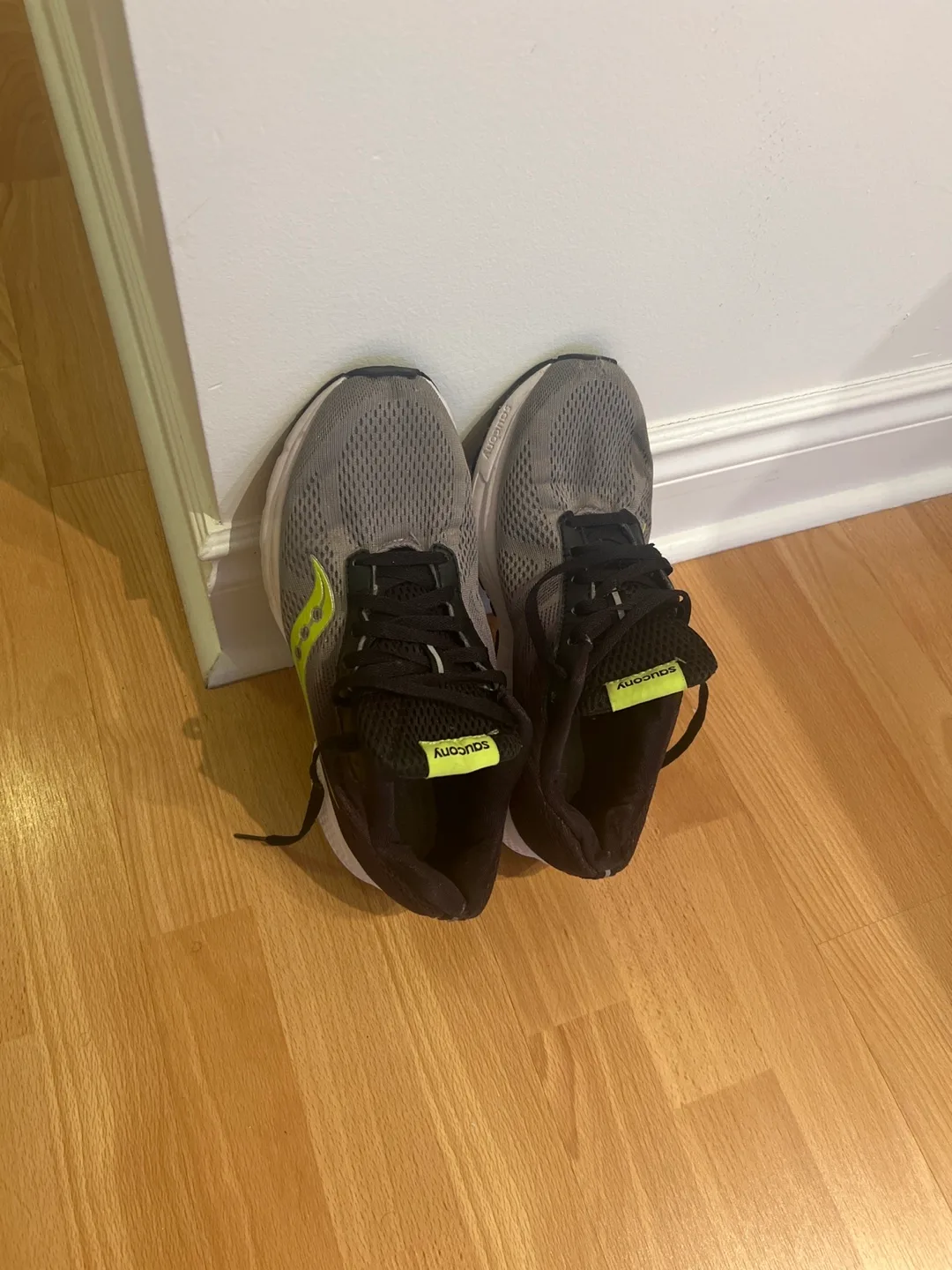 Saucony Running Shoes - Grey/Black image indicator(2)