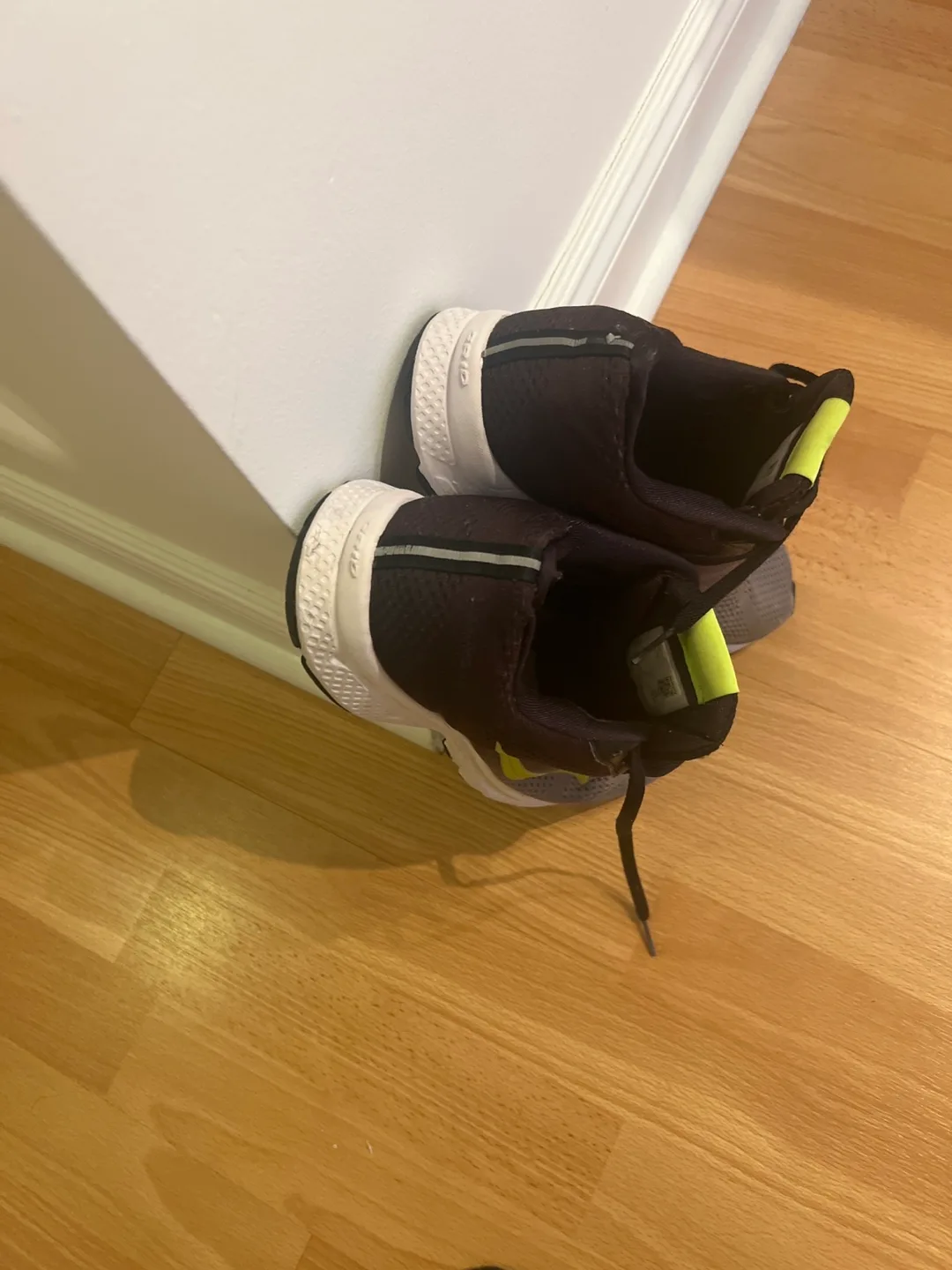 Saucony Running Shoes - Grey/Black image indicator(4)