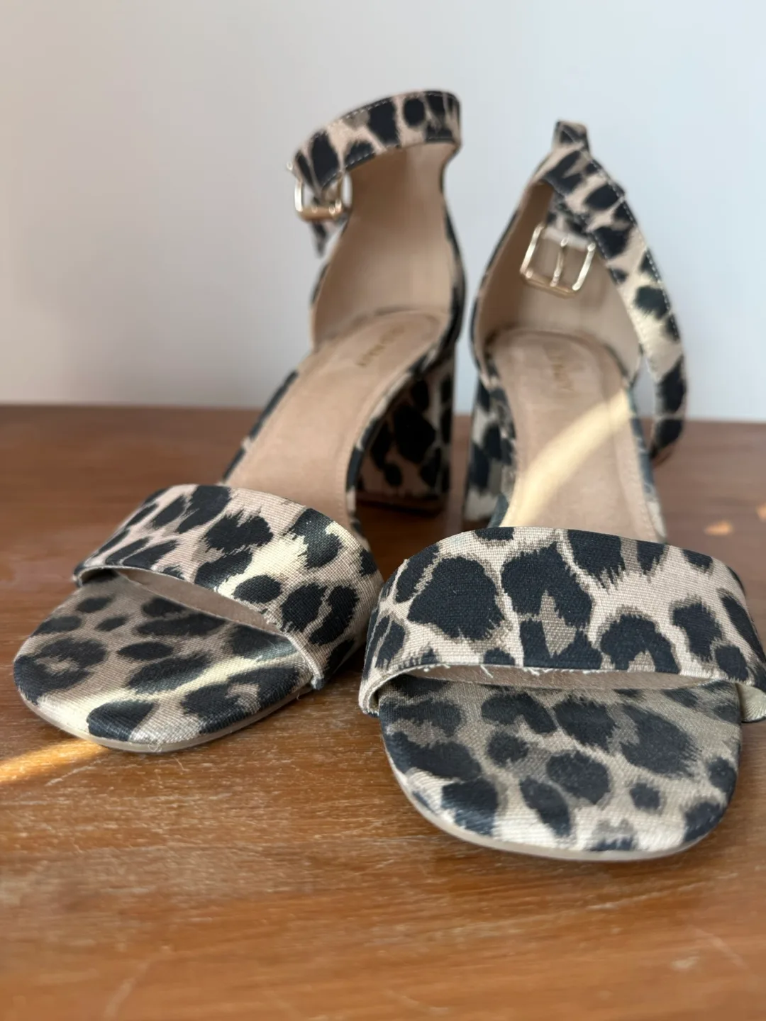 Old Navy Leopard Print Heels - Size 9 image indicator(6)