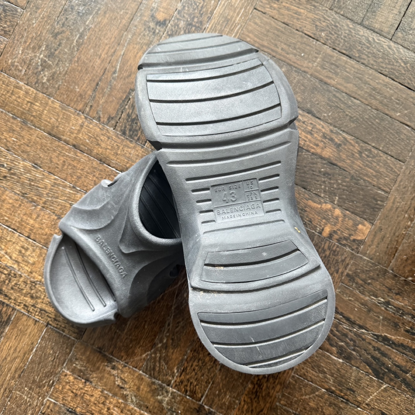 Balenciaga Slides - photo 2