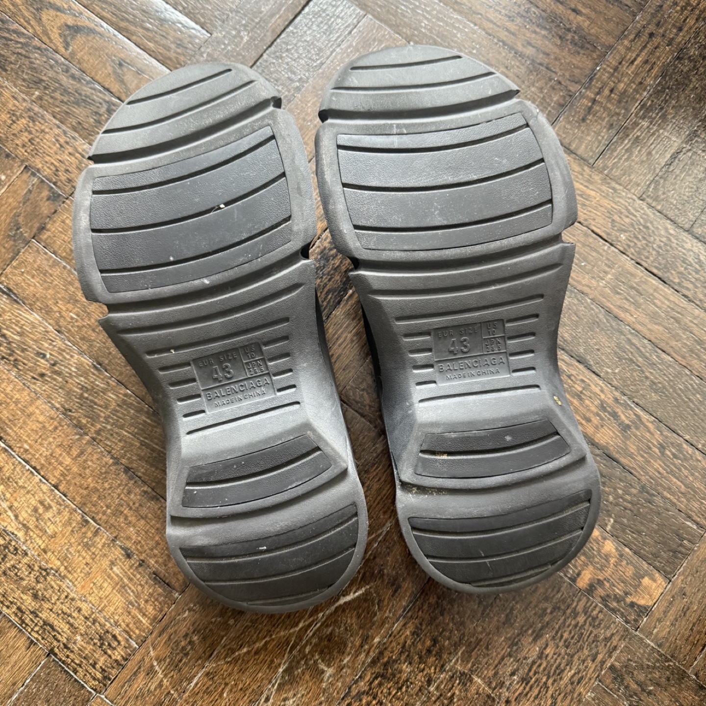 Balenciaga Slides - photo 3