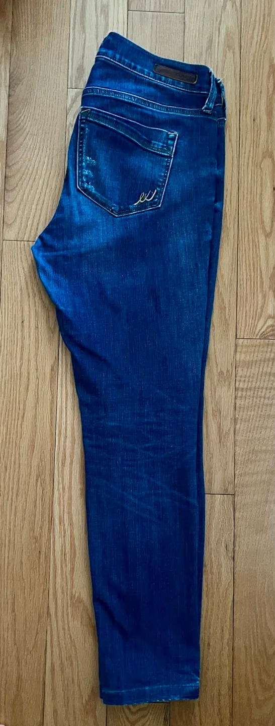 Express Jeans - Size 8R - Distressed Mid-Rise Leggings image indicator(4)