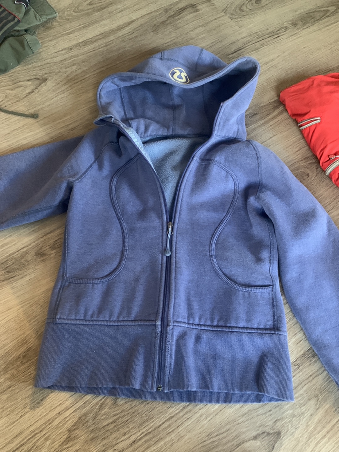 Lululemon Athletica Bundle: Jacket & Capri - photo 2