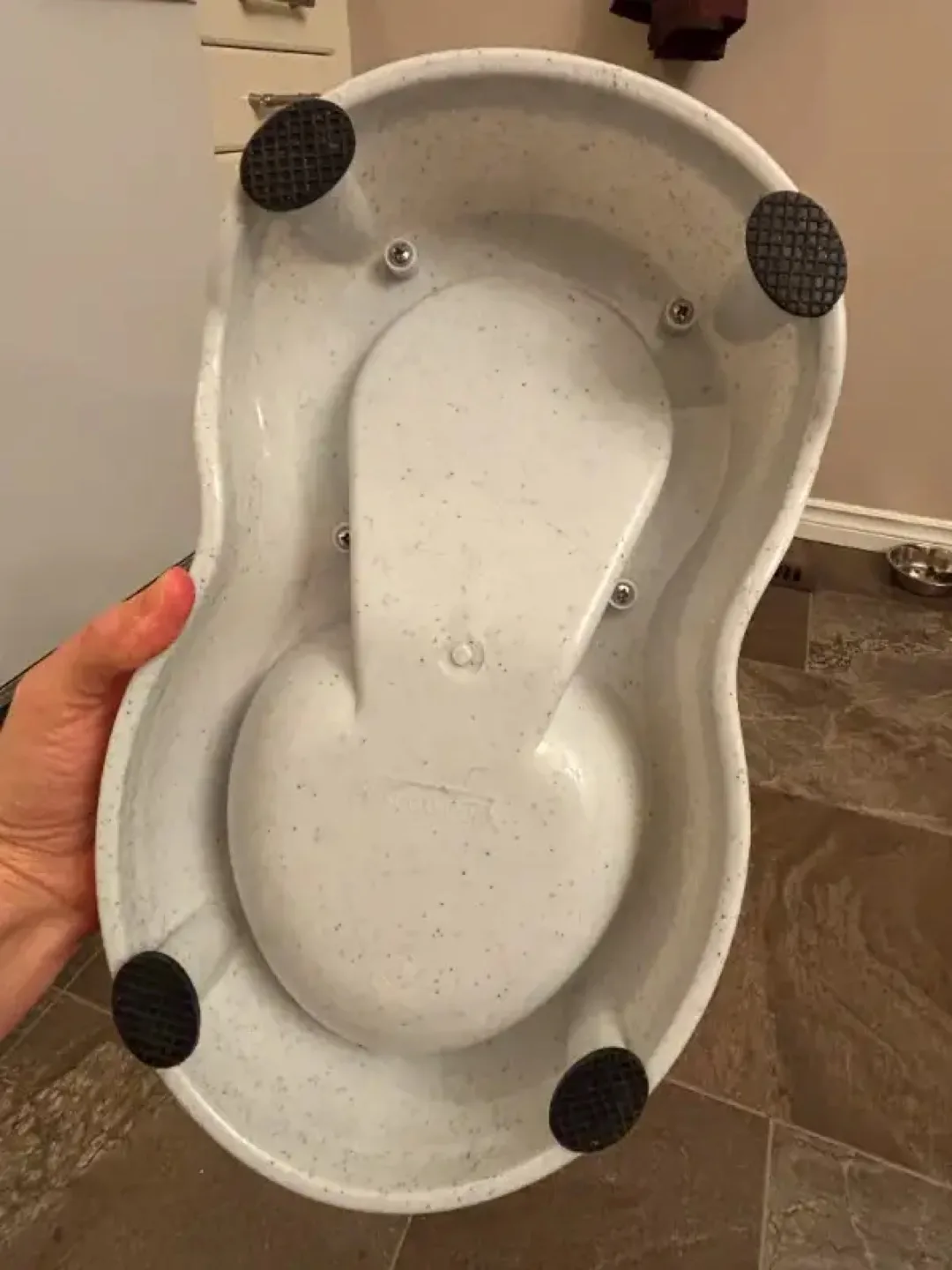 Amazon Basics Gravity Pet Feeder, 6-Pound Capacity image indicator(4)