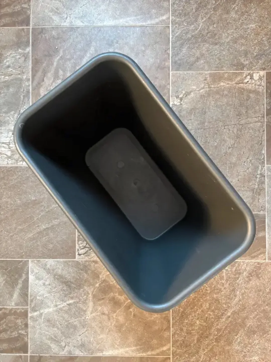 Large Black Plastic garbage Bin with Feet image indicator(3)