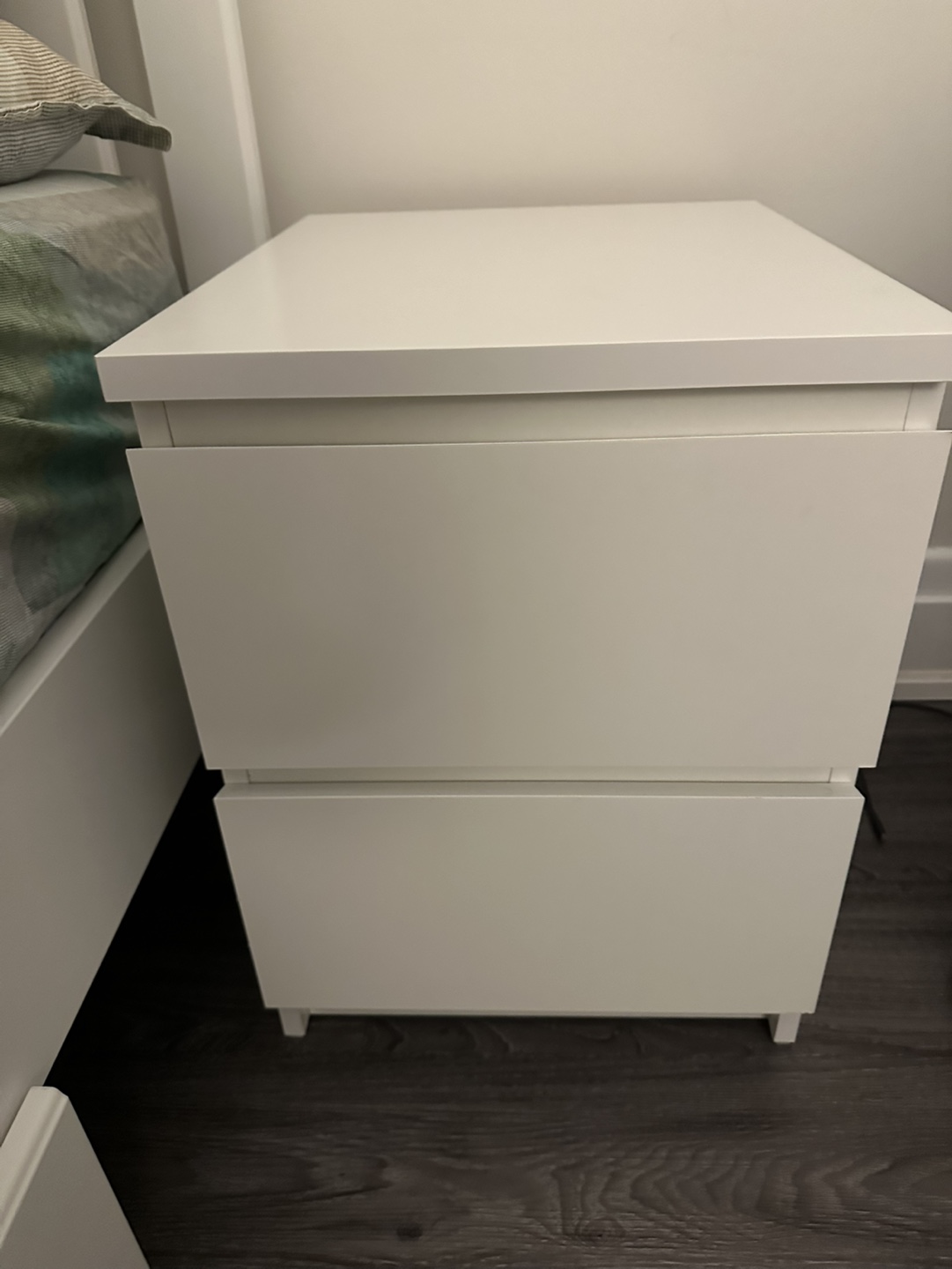 IKEA Malm nightstand pair - photo 2