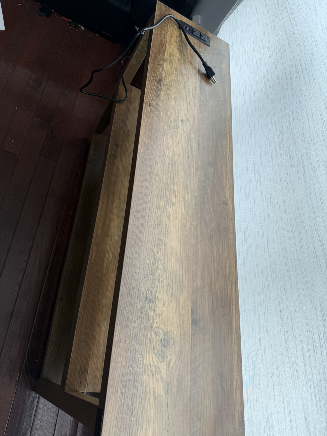 Darleth 47.2" Console Table with USB Ports and Power Outlets - photo 4