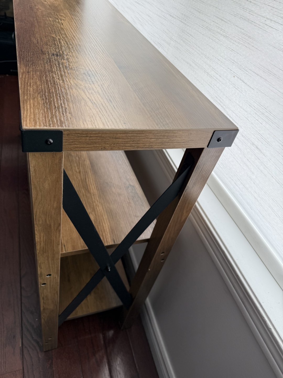 Darleth 47.2" Console Table with USB Ports and Power Outlets - photo 3