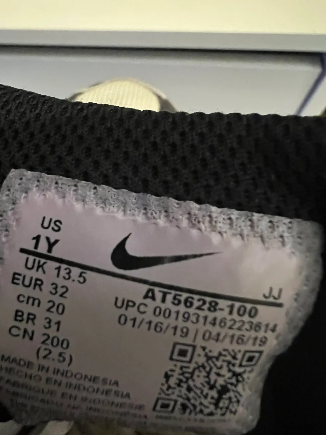 Nike Air Max 200 Shoes - Size 1Y image indicator(3)