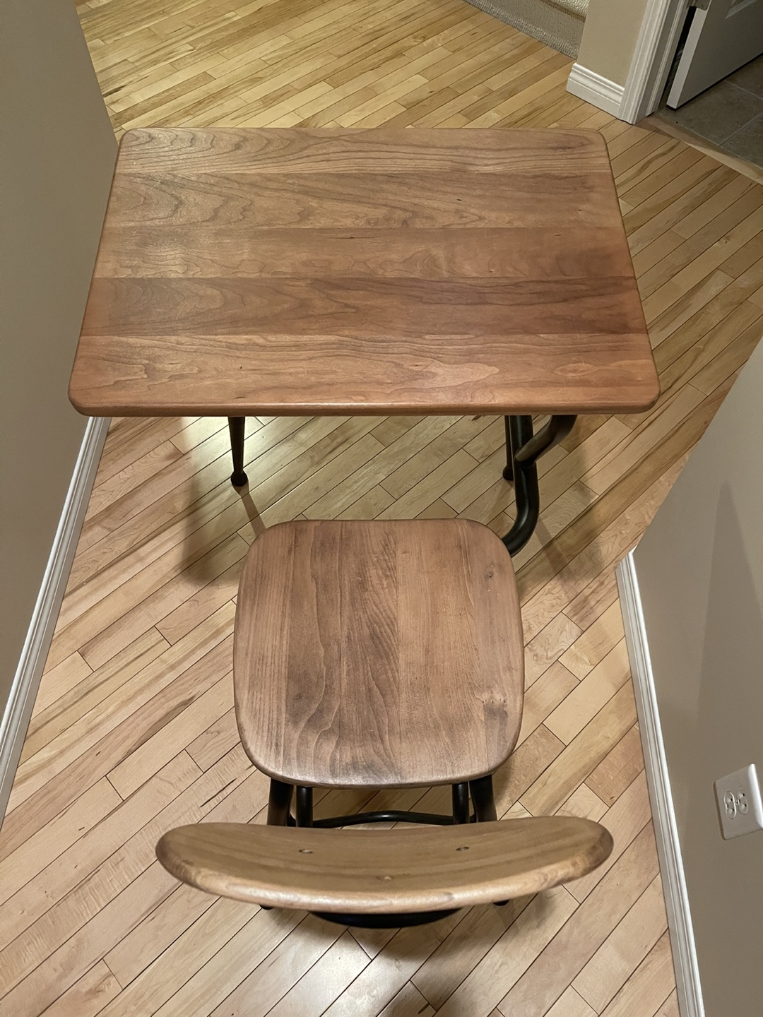 Old school wooden school desk - photo 2