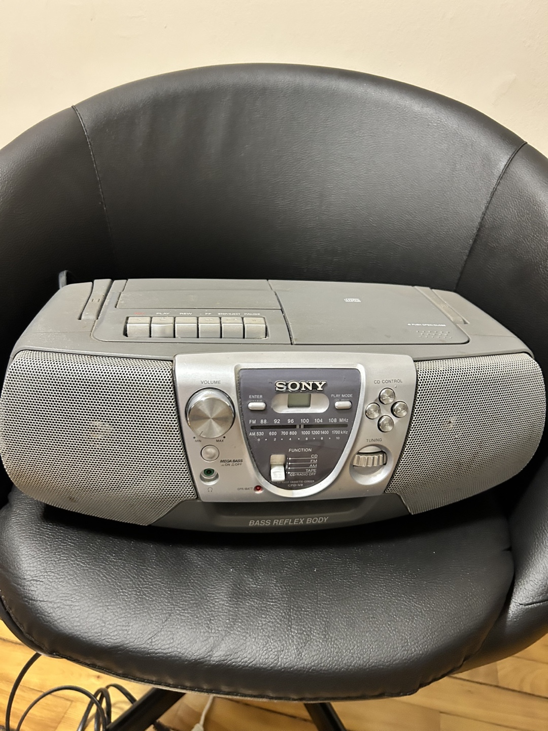Sony Portable CD Player with Radio - photo 2