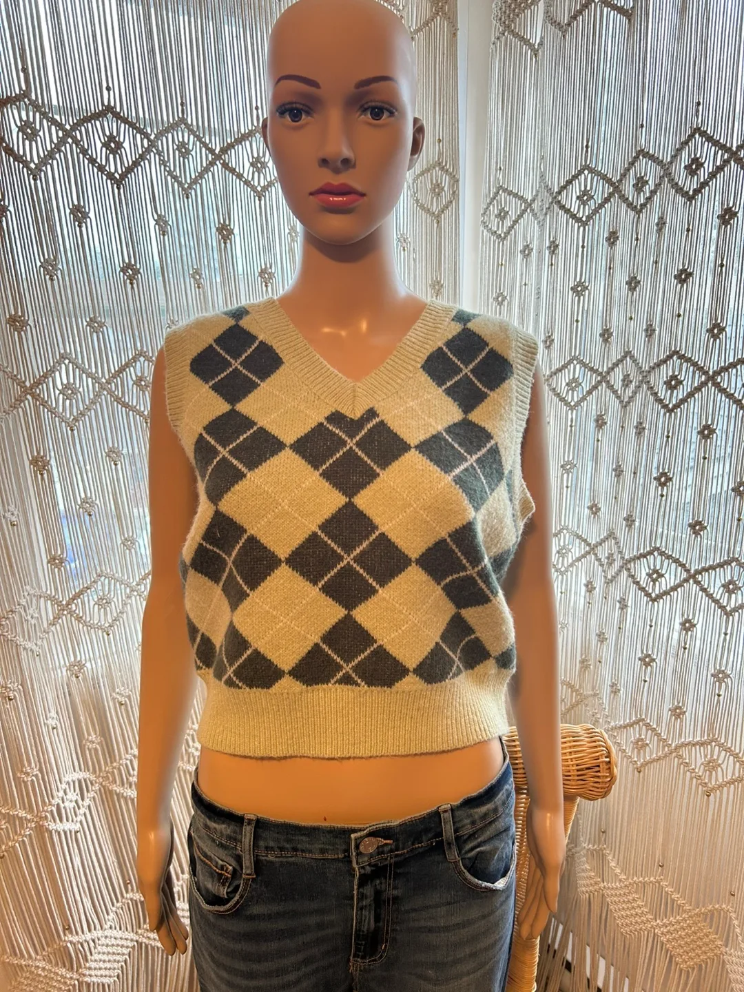 #freecycle Papermoon Argyle Knit Vest - Size Large thumbnail