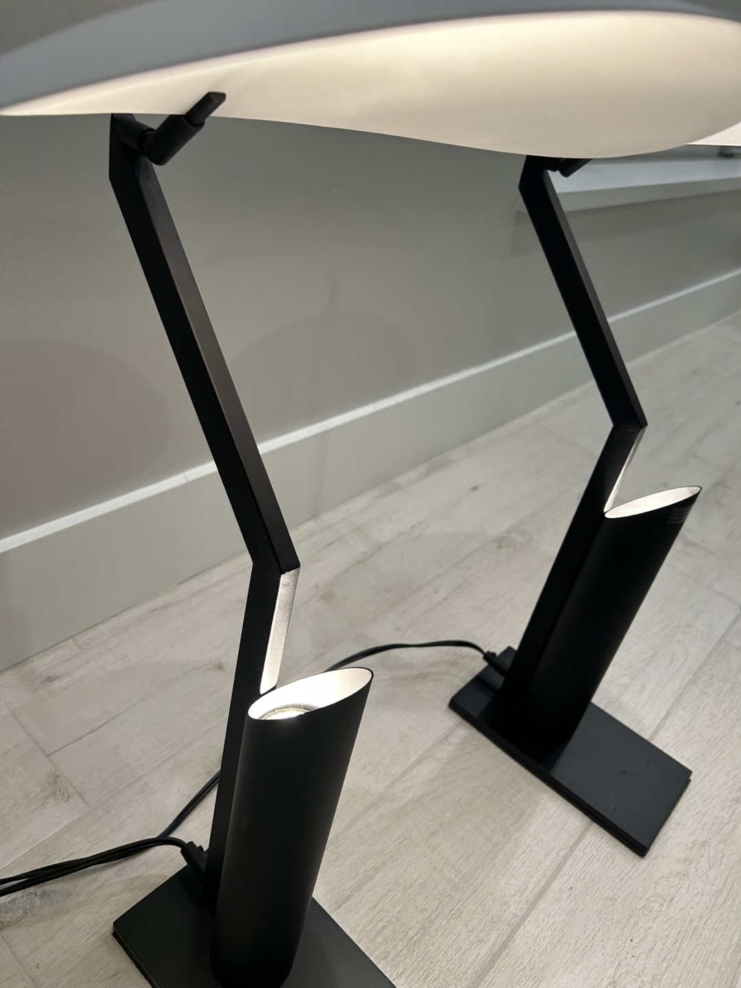 Inspiration Furniture bedside table lamps with diffuser - photo 3