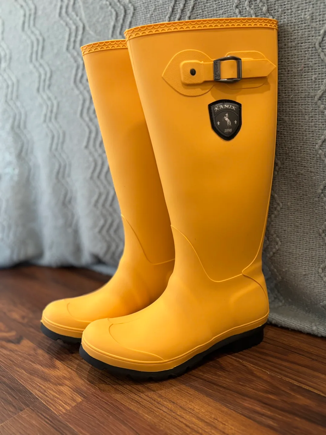 Kamik (Jennifer) Women’s Yellow Rain Boots (NEVER WORN) image indicator(3)