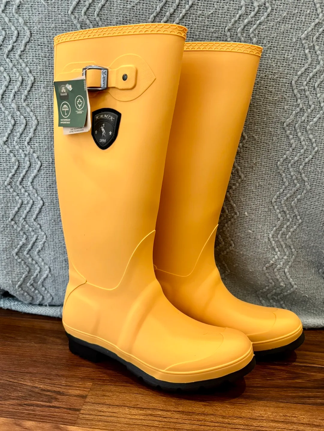 Kamik (Jennifer) Women’s Yellow Rain Boots (NEVER WORN) image indicator(2)