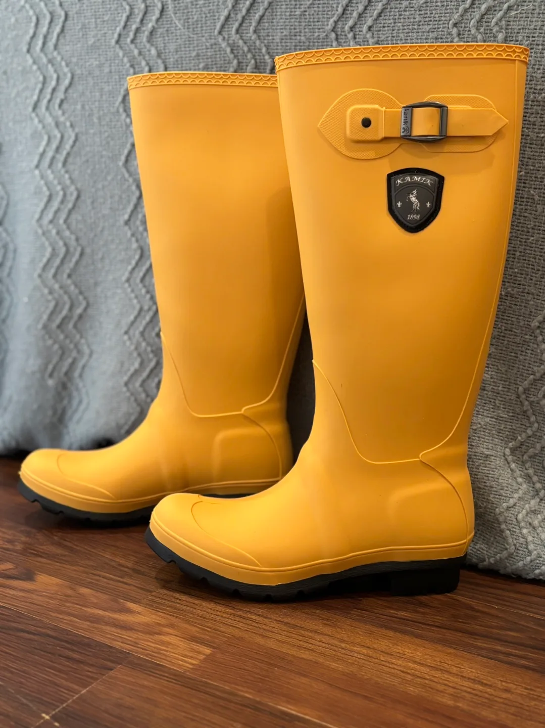 Kamik (Jennifer) Women’s Yellow Rain Boots (NEVER WORN) image indicator(4)