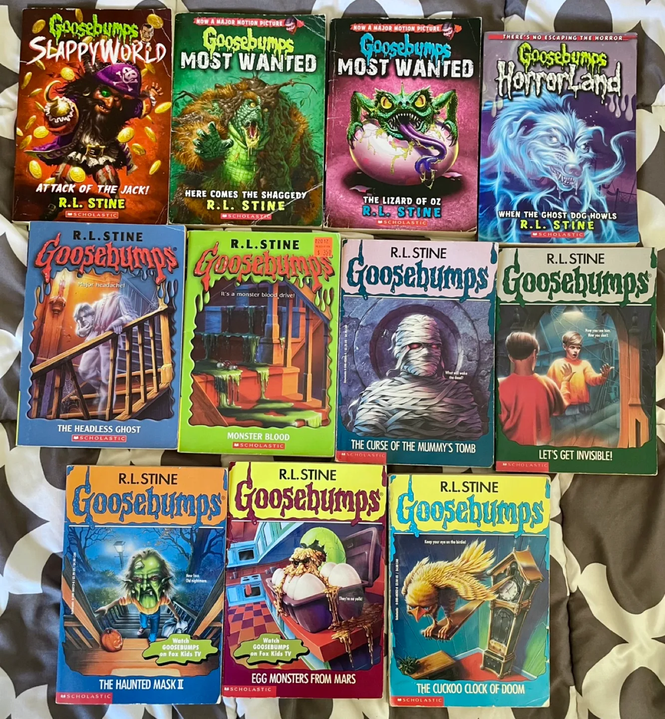 Goosebumps Books - Lot of 12 thumbnail