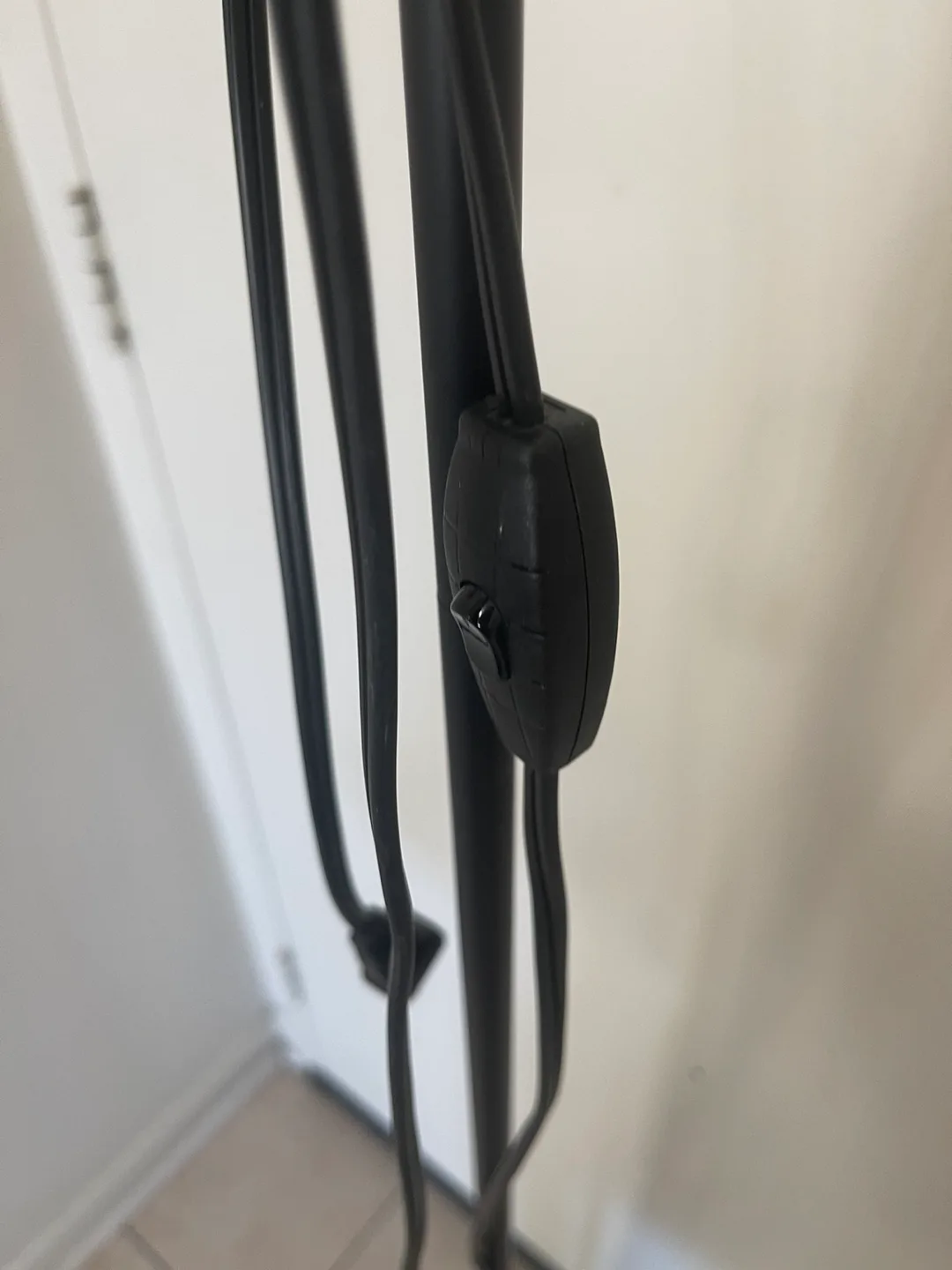 Black Floor Lamp with White Shade image indicator(2)