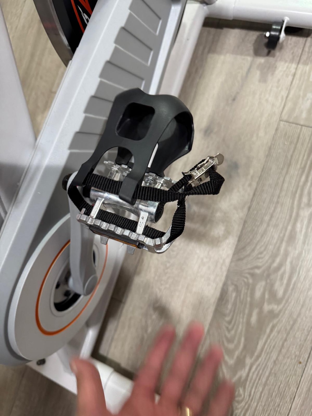 ADVENOR Magnetic Resistance Indoor Cycling Bike - photo 4