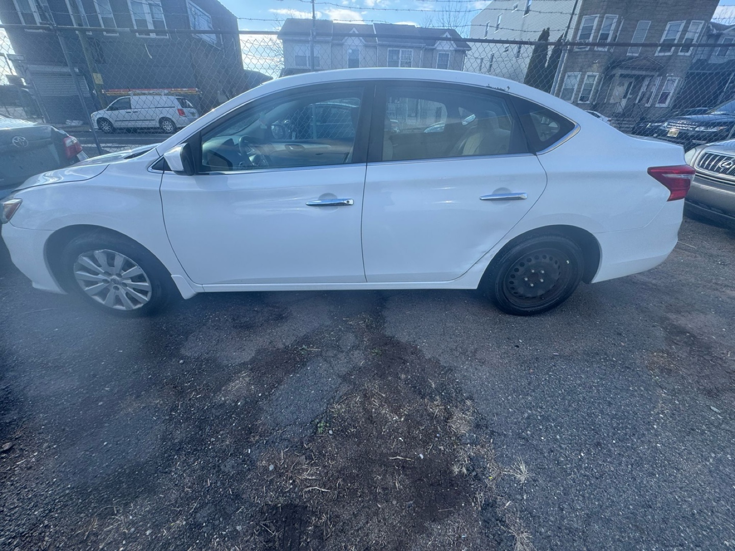 2016 Nissan Sentra Sedan - photo 2