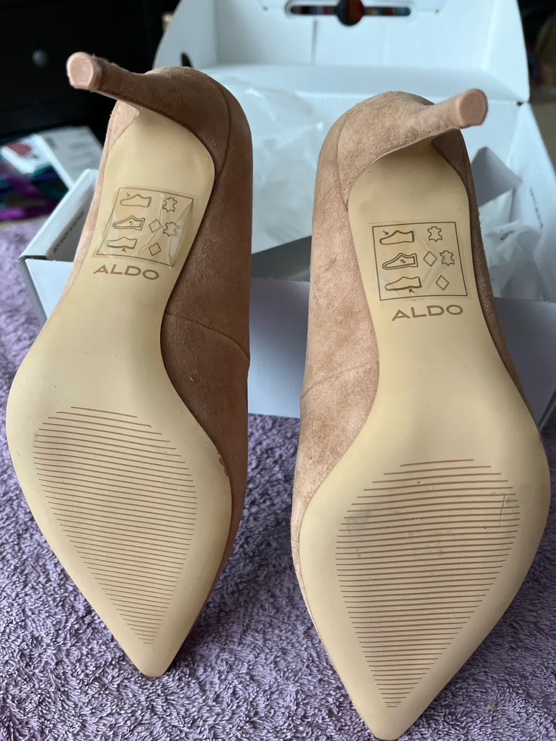 BRAND NEW ALDO Traycey Nude Suede Heels - Size US 6.5 image indicator(4)