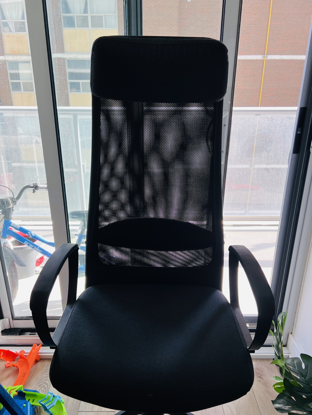 IKEA MARKUS Office Chair - photo 2